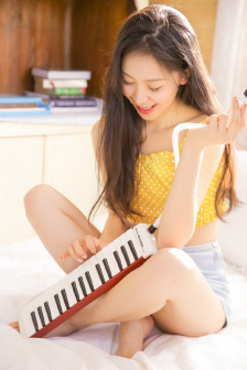 《年轻的妻子》在线播放